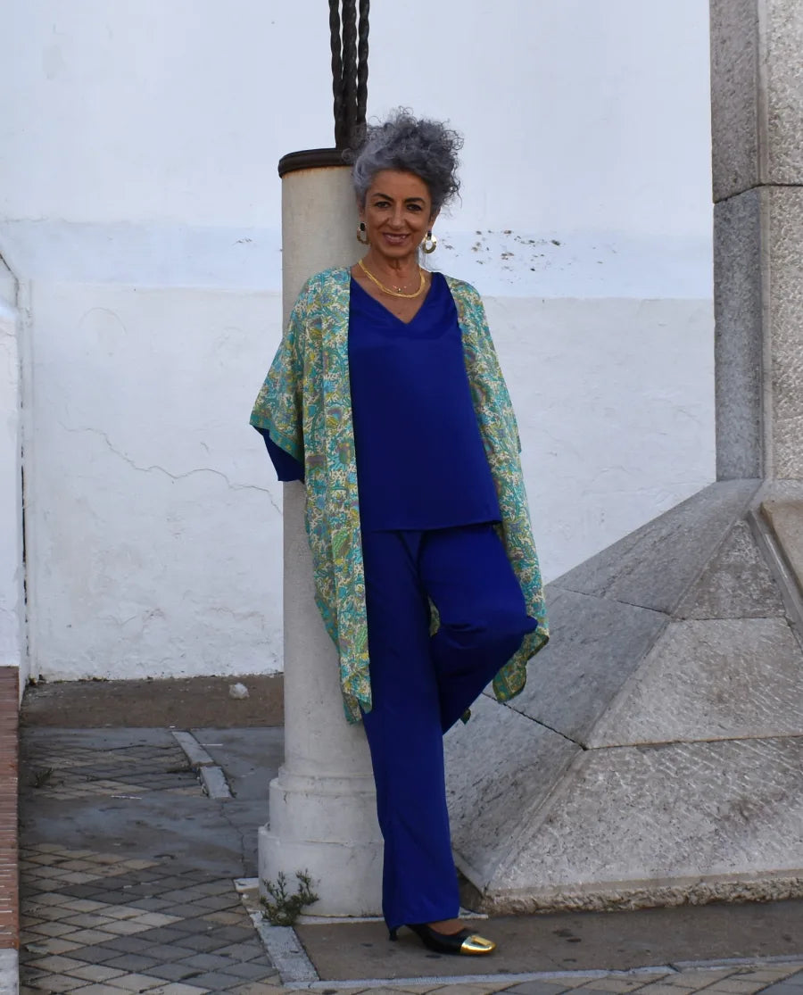Kimono Poncho de seda. Color Pistacho